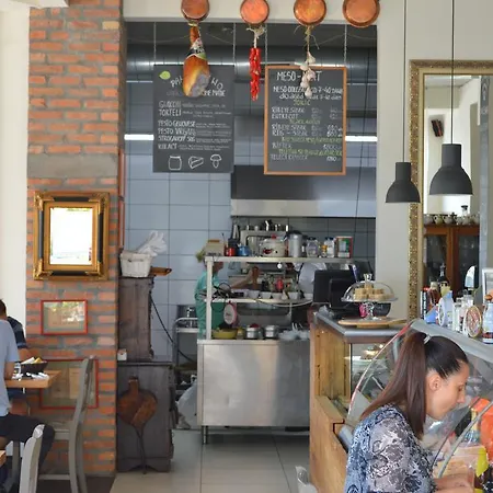 Mercedes Διαμέρισμα